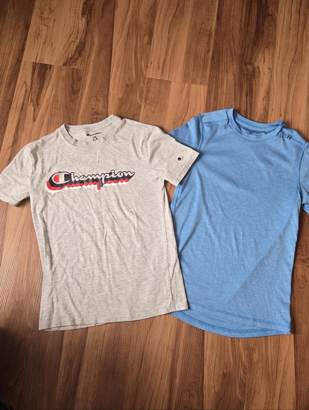 Champion set of 2 boys 8 crewneck short sleeve grey & blue t-shirts VGUC